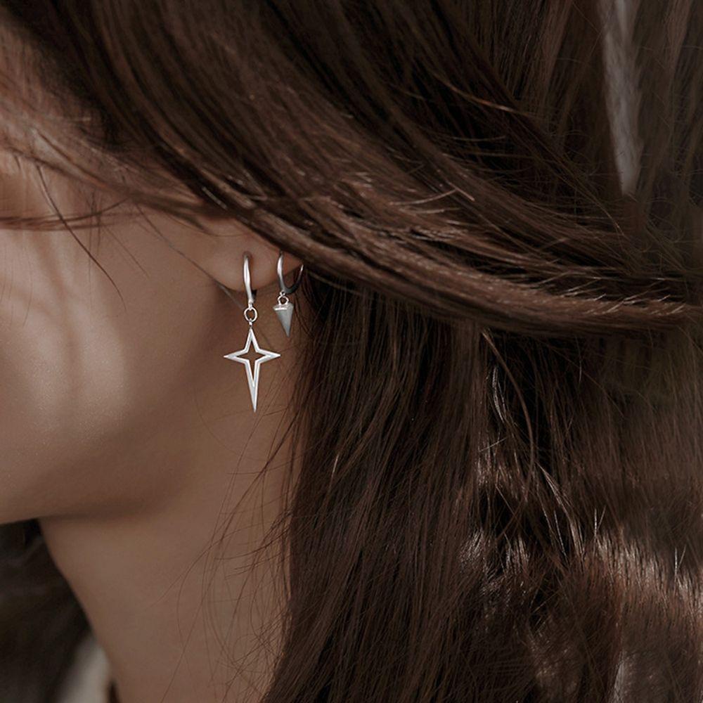 Khuyên Tai Đinh Tán Bằng Đồng Mạ Bạc Đơn Giản Cho Nữ