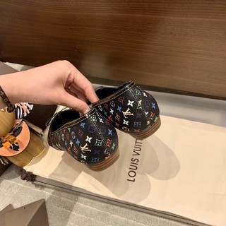 Giày búp bê mũi nhọn