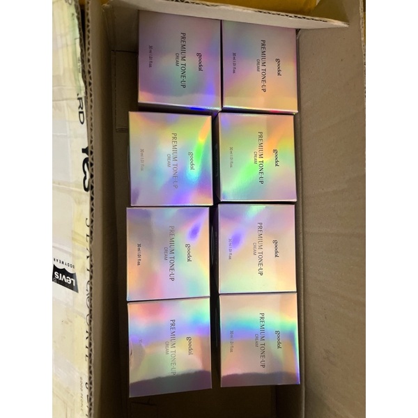 Kem Dưỡng Trắng Da Và Nâng Tone Da Tức Thì Goodal Premium Snail Tone-Up Cream 30ml