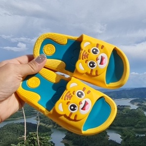 Dép bánh mì mèo vàng cho bé trai và bé gái chất cao su siêu mềm