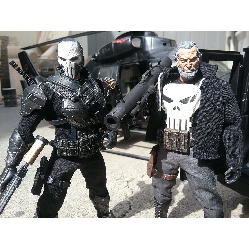 Mô hình The Punisher Special Ops Edition Mezco