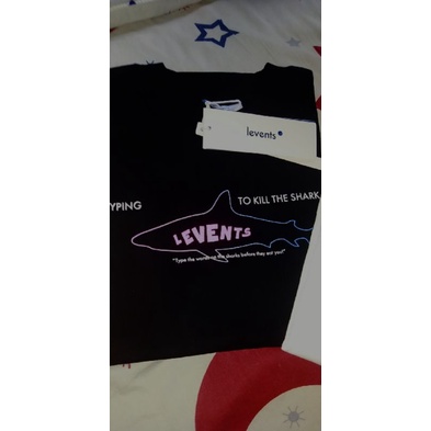 TEE LEVENTS SHARK/ĐEN NEW CÒN TAG.