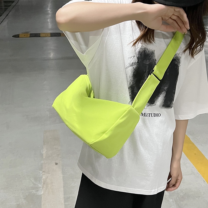 Túi Đeo Chéo Nylon Sức Chứa Lớn Thời Trang Nhật Hàn Cho Nữ