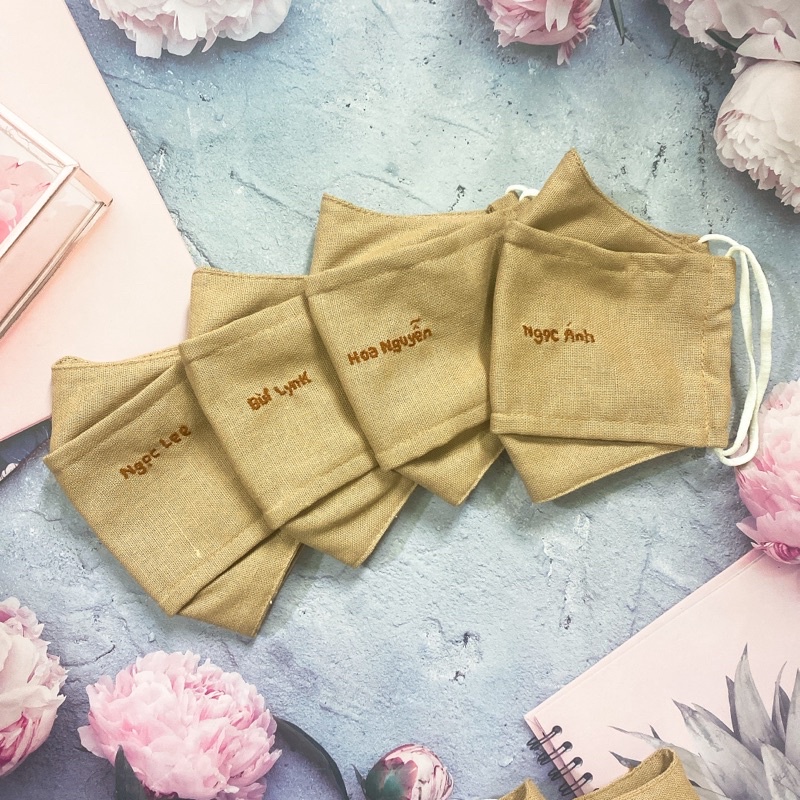 khẩu trang 3D thêu tên vải linen