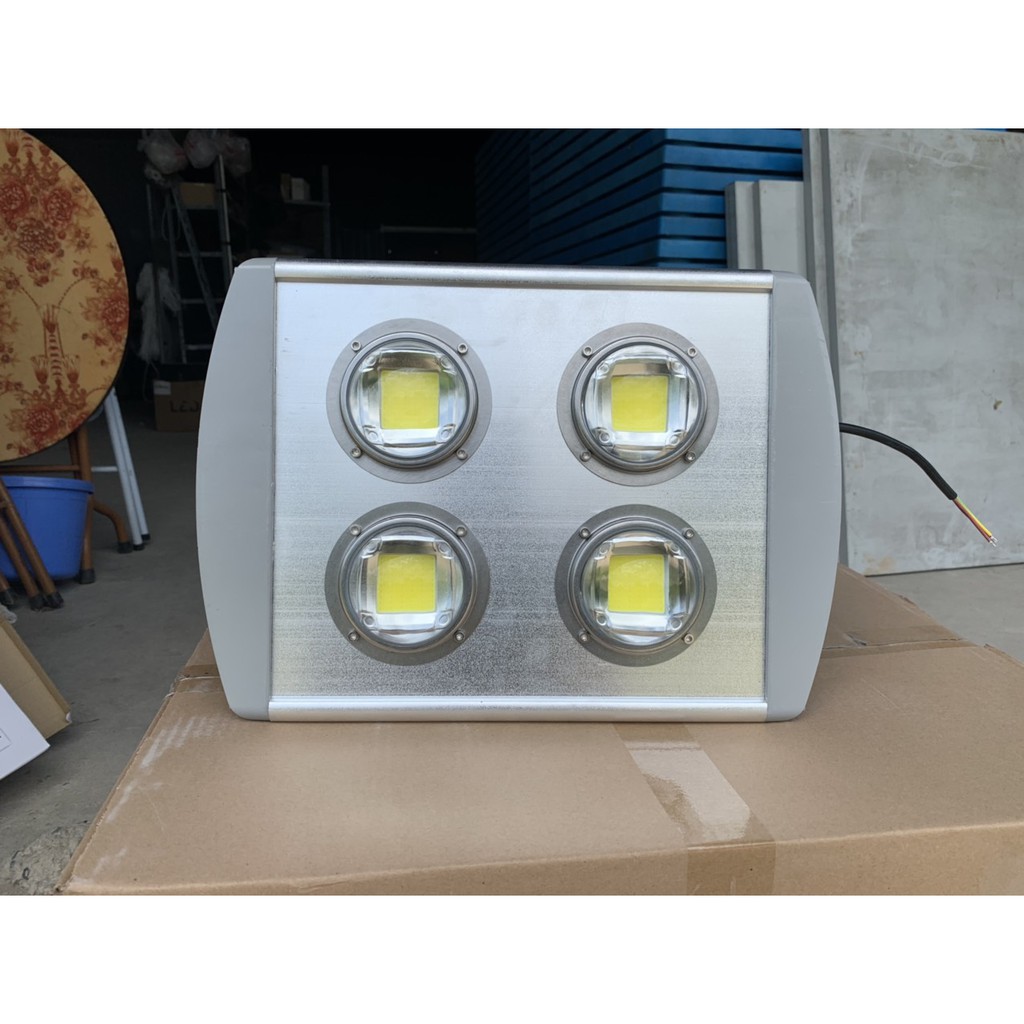 Đèn LED pha 200w siêu sáng đi biển