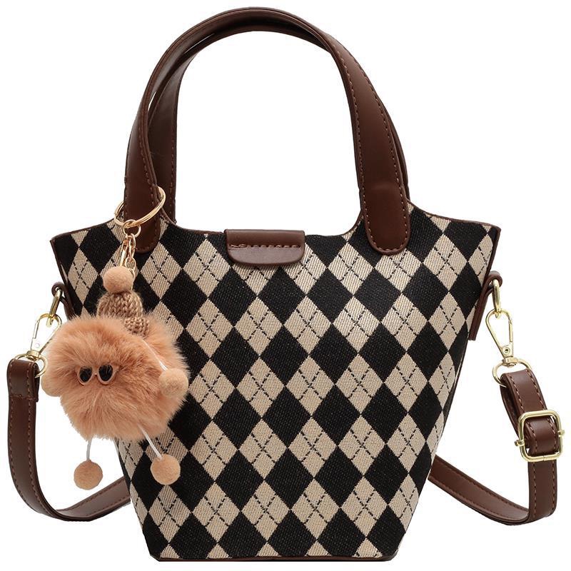 Túi đeo chéo IELGY kiểu dáng xô dễ phối đồ trẻ trung thời trang dành cho nữ