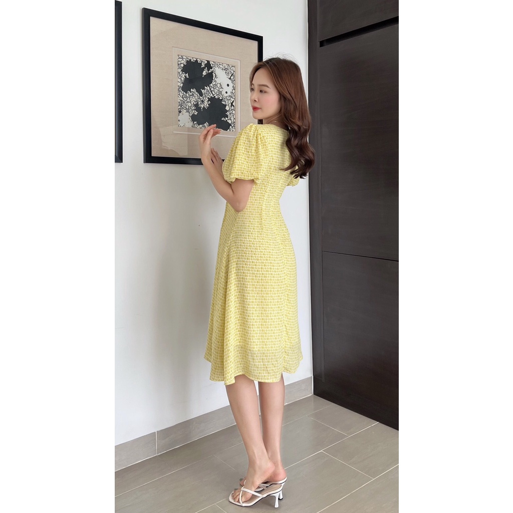 Đầm xòe hoa tay bồng xếp ly eo - GR0230