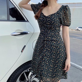 Váy chiffon hoạ tiết hoa nhí nút bọc