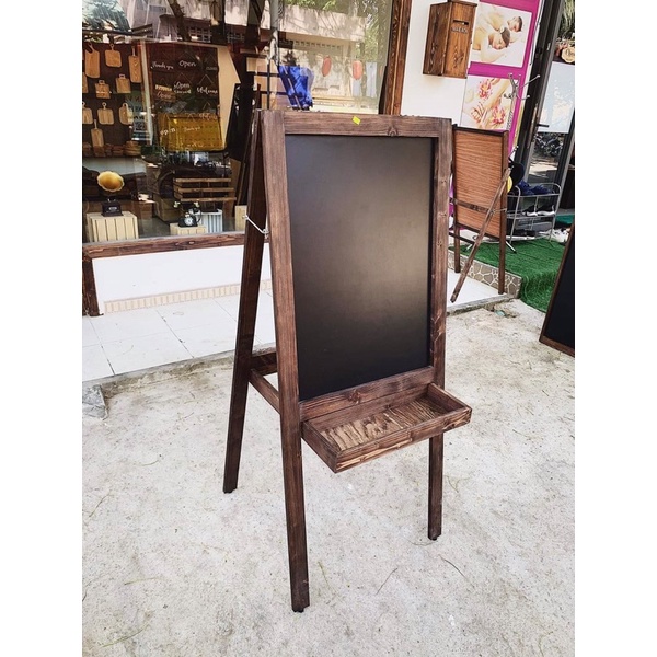 HCM | Bảng MENU viết phấn 1 mặt kèm kệ hoa, Bảng gỗ nhà hàng, Bảng menu LUXI DECOR HCM