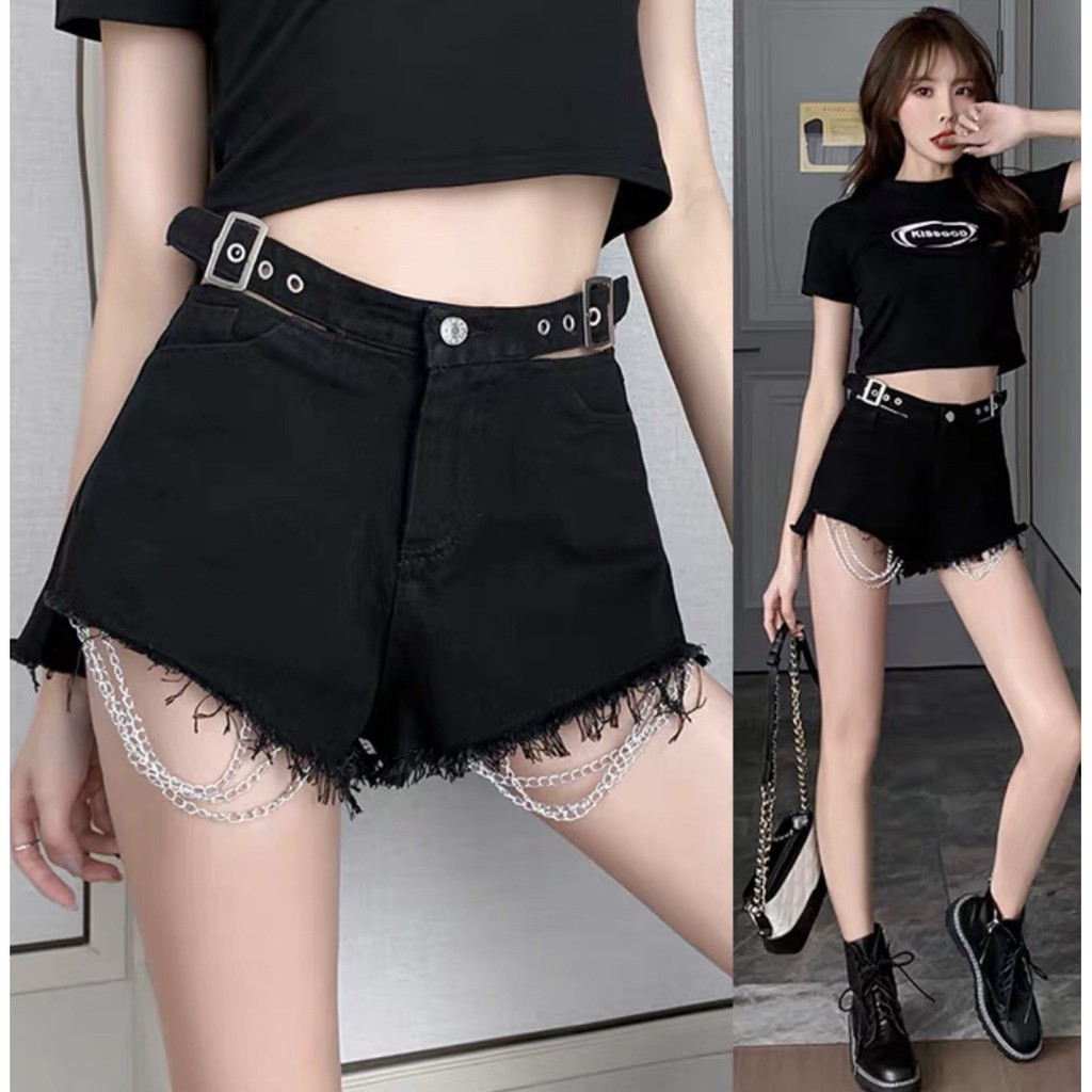 Quần Short Phối Dây Xích