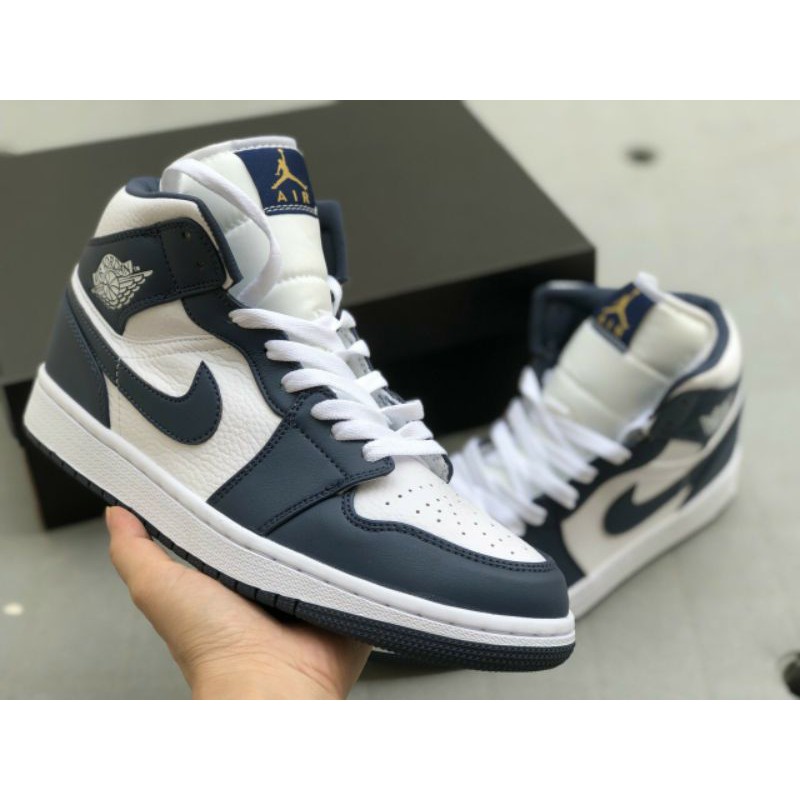 Giày bóng rổ Air Jordan 1 Mid Retro Midnight navy/white | BigBuy360 - bigbuy360.vn