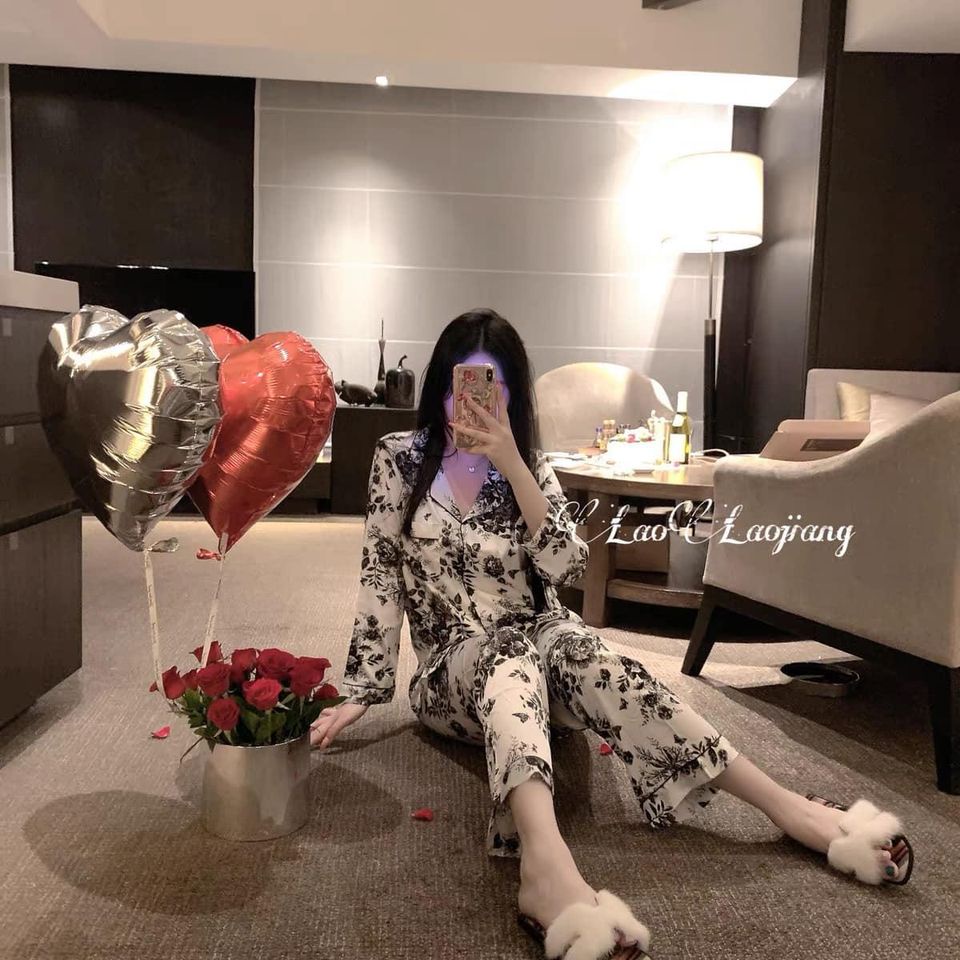 Bộ đồ ngủ Set Black Flower lụa Pháp cao cấp