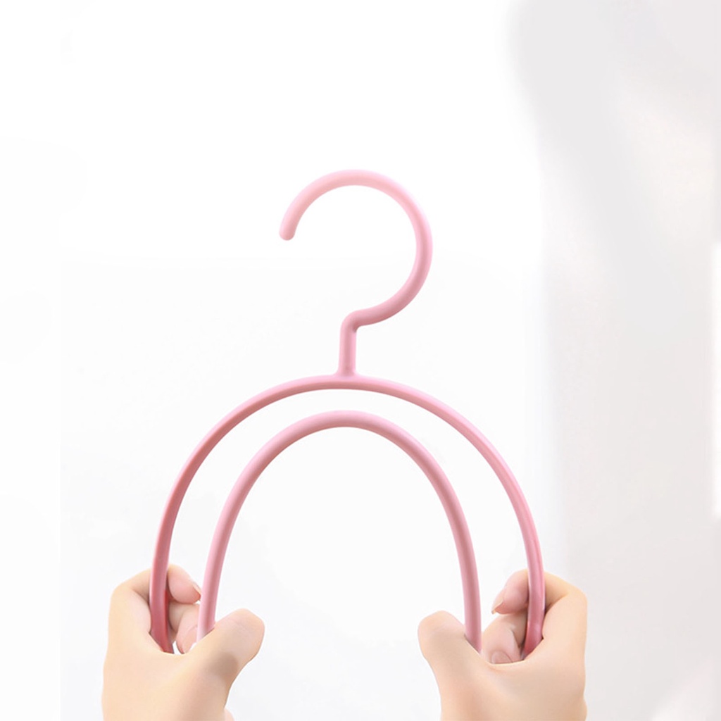 1 Móc Nhựa Treo Đồ Hình BÁN NGUYỆT Chống Trượt Vai Rộng Đa Năng Siêu Bền