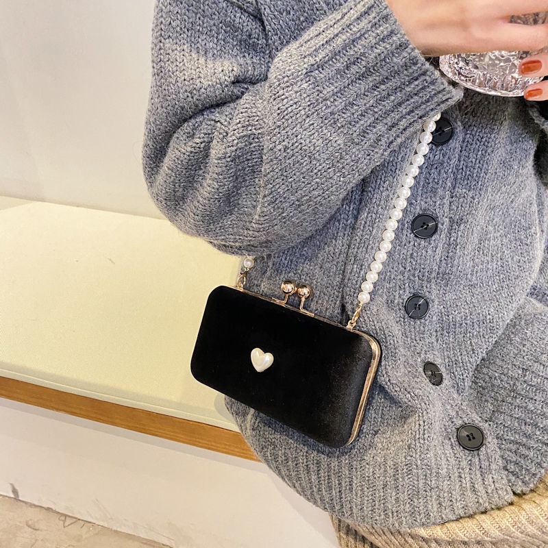 Túi Đeo Chéo Dáng Vuông Nhỏ Bằng Vải Nhung Đính Hạt Ngọc Trai Đơn Giản Phong Cách Retro Hàng Mới 2020 Dành Cho Bạn Nữ