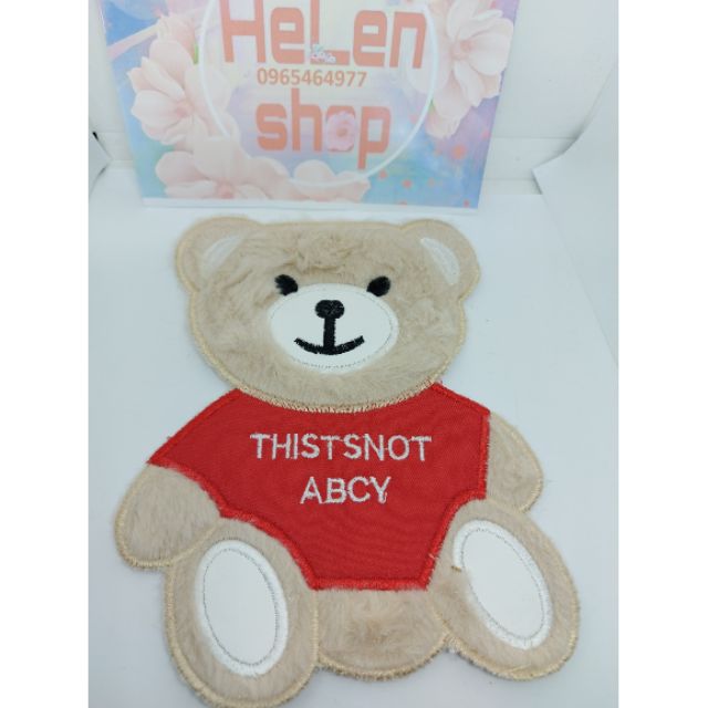 Hình may thêu gấu đỏ dán áo balo 18cm