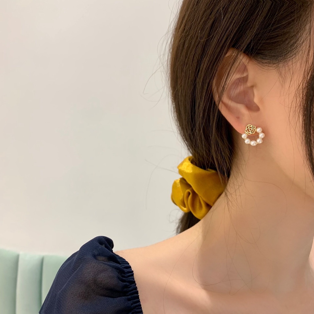 Hoa tai nữ đính đá lấp lánh phong cách Hàn Quốc