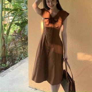 ĐẦM CỔ THUỶ THỦ CỘT NƠ (KÈM VIDEO HÌNH THẬT)