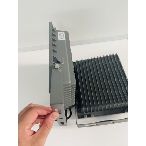 ĐÈN PHA ĐIỆN CÔNG SUẤT 50W ÁNH SÁNG XANH DƯƠNG VÀ ÁNH SÁNG XANH LÁ CÂY , ĐẸP CHẤT LƯỢNG BẢO HÀNH 12 THÁNG
