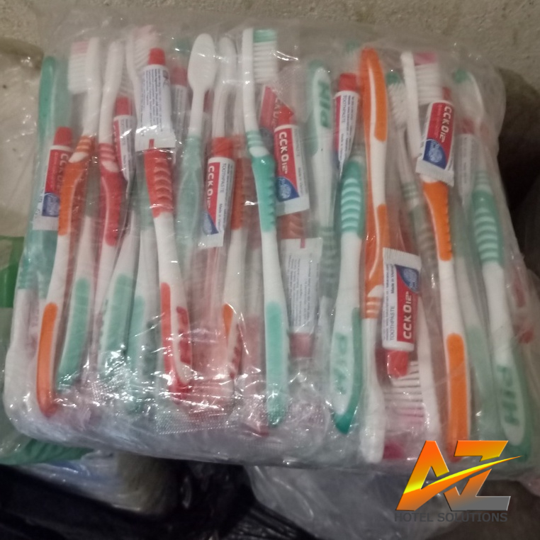 Bàn chải nhà nghỉ khách sạn dùng 1 lần có sẵn kem đánh răng