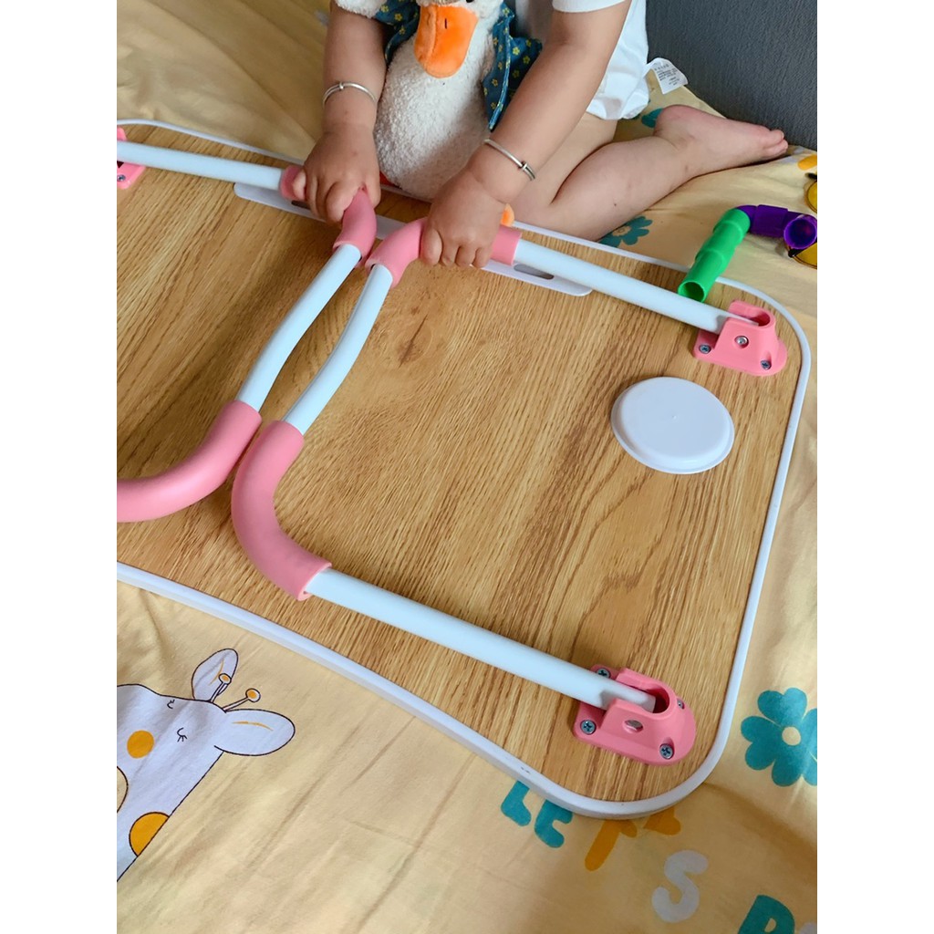 Bàn laptop Hello Kitty siêu yêu | BigBuy360 - bigbuy360.vn