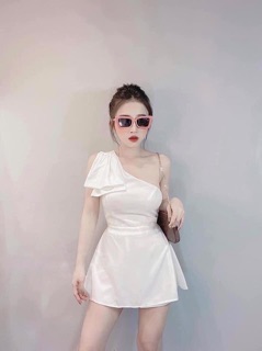Kính chống tia UV siêu hót