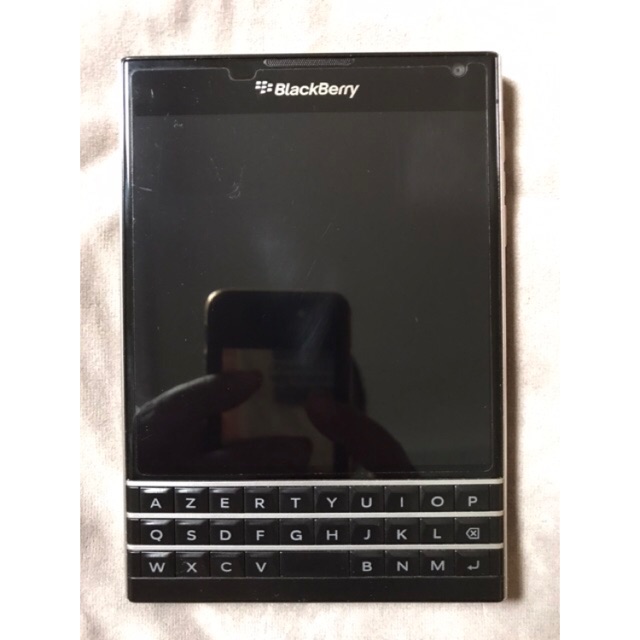 Điện thoại Blackberry Passport bản Pháp