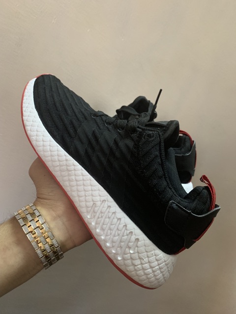 Salee siêu phẩm nmd r1 R2