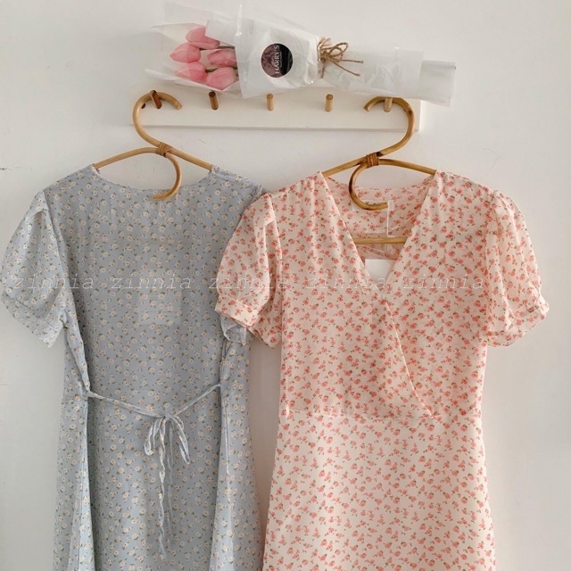 Váy hoa nhí chéo cổ ngắn tay vinatge tông màu kẹo ngọt🌻 VKE7025 Hàng Quảng Châu | BigBuy360 - bigbuy360.vn