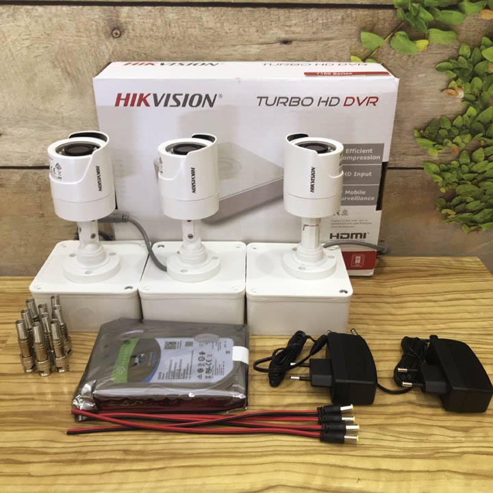 Trọn bộ 04 camera 2MP Hikvision vỏ nhựa DS-2CE16b2-IPF, hồng ngoại 20m, đầy đủ phụ kiện