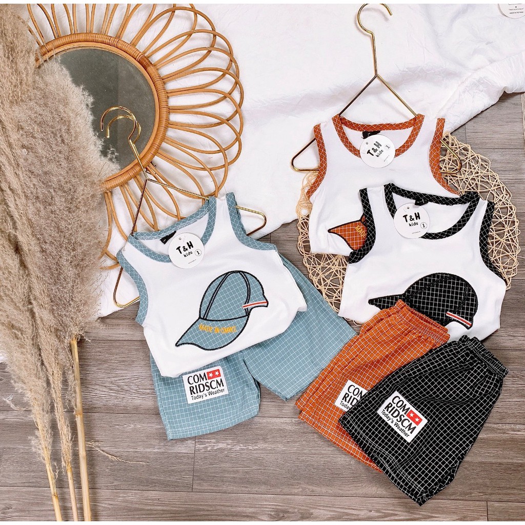 Đồ mùa hè cho bé trai thêu hình mũ thun coton. Bộ sát nách xinh cho bé 1-5 tuổi