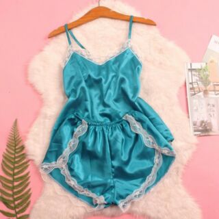 Bộ phi bóng mặc nhà viền ren