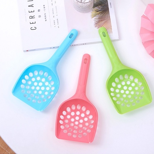 Xẻng xúc cát dọn vệ sinh cho mèo lỗ to vô cùng tiện lợi