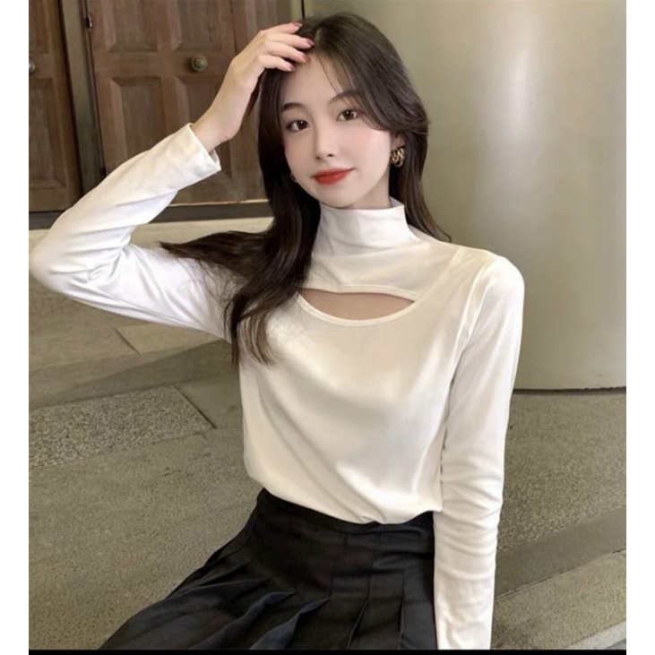Áo croptop cổ lọ khoét ngực tay dài