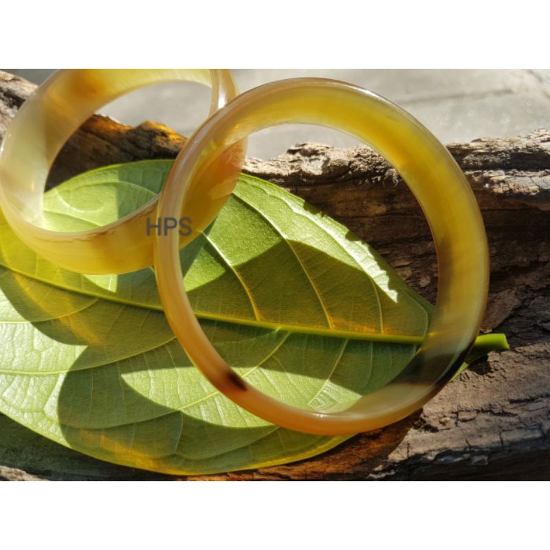 Vòng tay bằng sừng trâu bò tự nhiên bản rộng 1,5 -2cm x5mm nguyên khối trừ tà kị gió