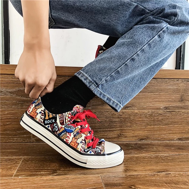 - Giày thể thao cực phong cách