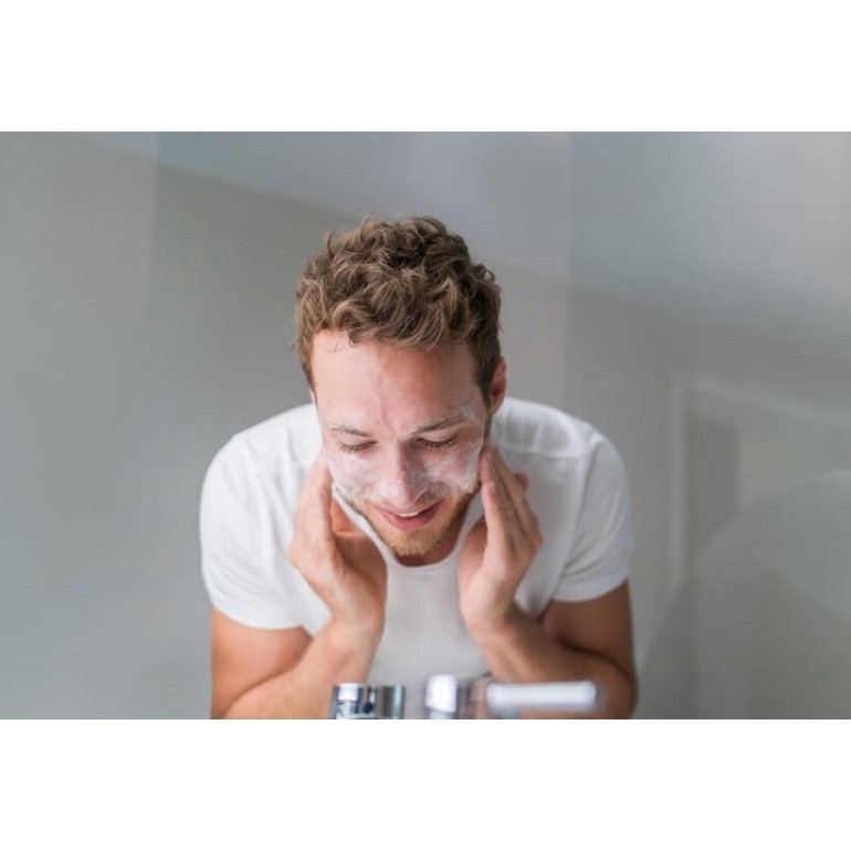 Sữa Rửa Mặt Làm Sáng Da Cho Nam Nivea Men Extra White Deep Clean Foam 100g