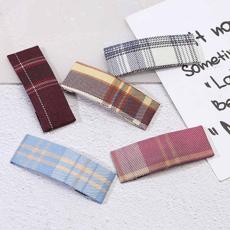 Kẹp tóc mái chữ nhật họa tiết caro iLita - cặp bấm mái nữ đẹp vintage Hàn Quốc hottrend 2023
