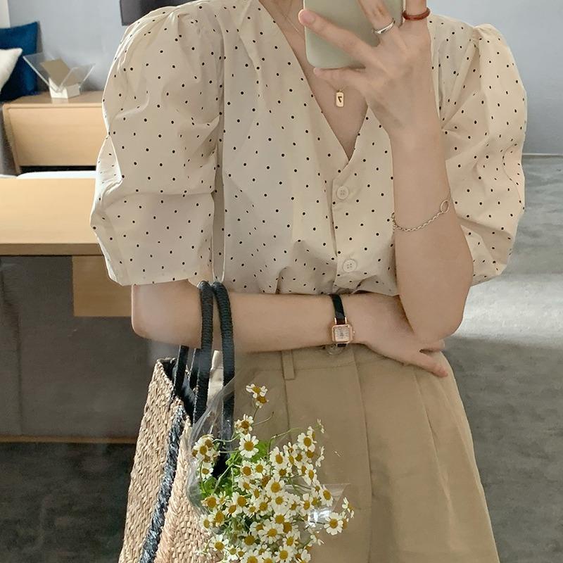 Set Áo Tay Phồng Cổ Chữ V + Quần Short Lưng Cao Thời Trang Nữ Mới