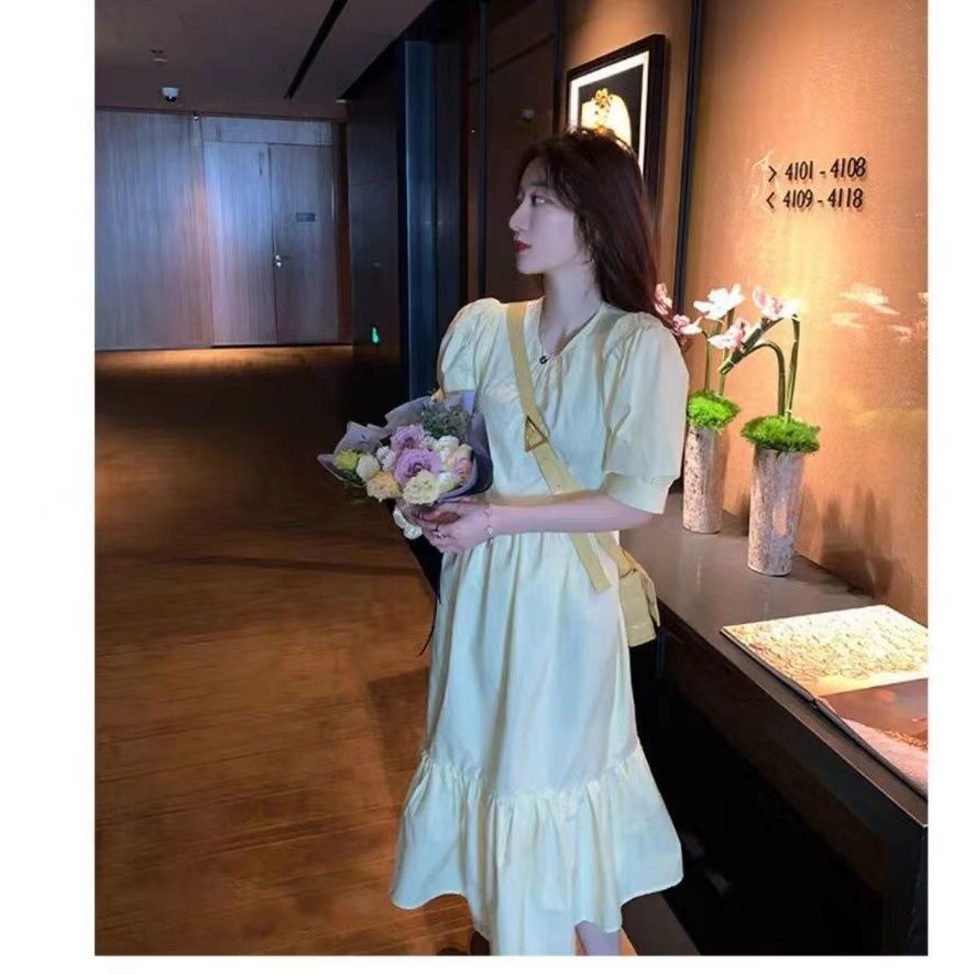 Đầm Dài Màu Vàng Nhạt Phong Cách Pháp Thanh Lịch Cao Cấp Màu Vàng Nhạt Phong Cách Phương Tây Cho Nữ