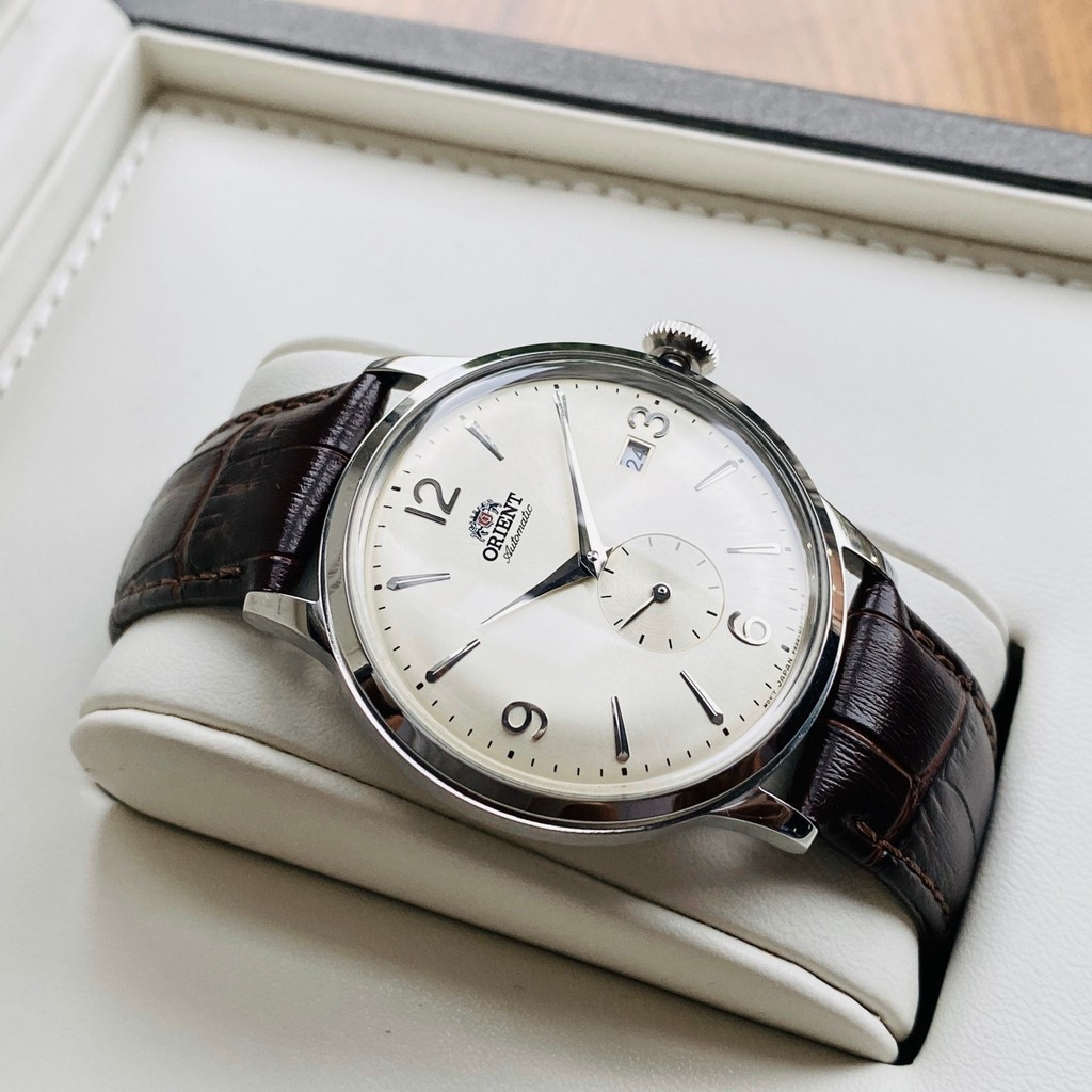 Đồng hồ Nam Orient Bambino RA-AP0003S10B Automatic,Mặt trắng,Lồi,Kính khoáng,Lịch ngày-Máy cơ tự động-Dây da-Size 40mm