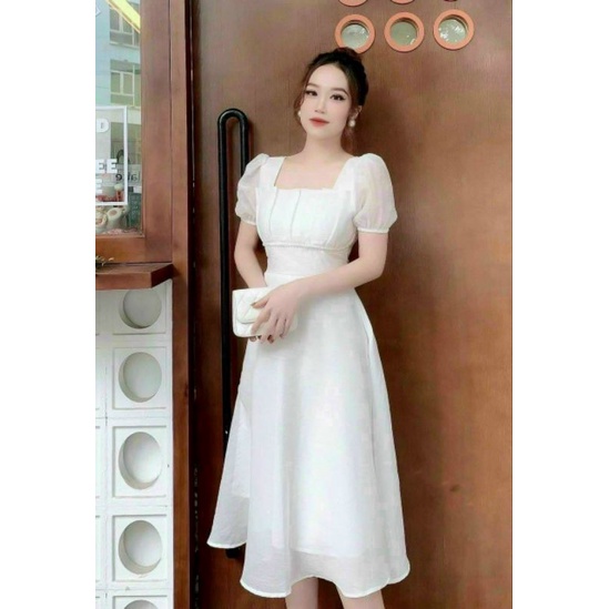 Đầm Midi trắng thiết kế ngực xếp viền ngọc.