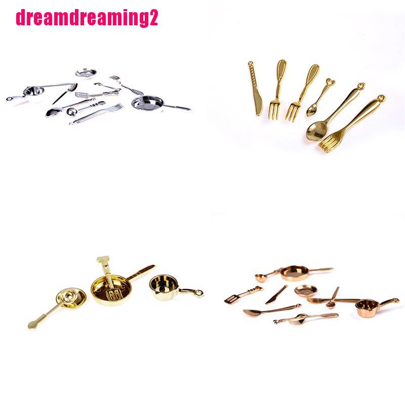 Bộ Bàn Ăn Bằng Nhựa 11 Món Cho Nhà Búp Bê