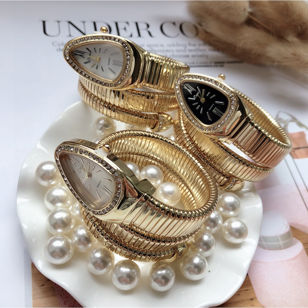 Đồng Hồ Đeo Tay Thiết Kế Hình Rắn Hổ Mang Đính Đá Thời Trang Dành Cho Nữ (Không Kèm Vòng Đeo Tay)