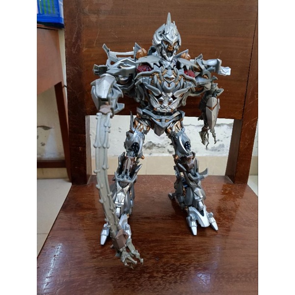 Mô hình Transformers Megatron MPM 08