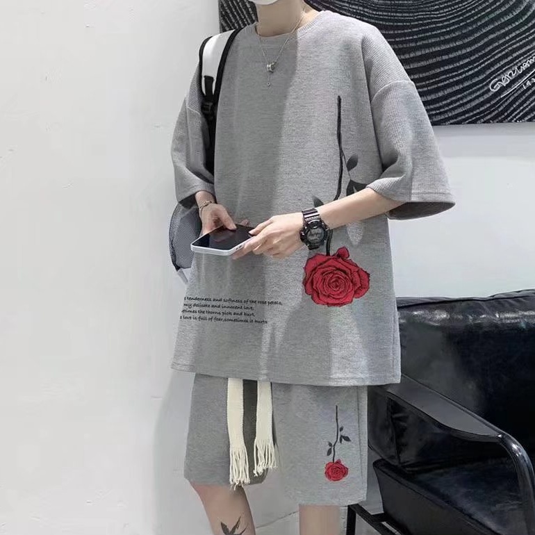 [M-3XL] Bộ Áo Thun + Quần Lửng In Hoa Hồng Phong Cách Mùa Hè Giản Dị Dễ Phối Đồ Cho Nam