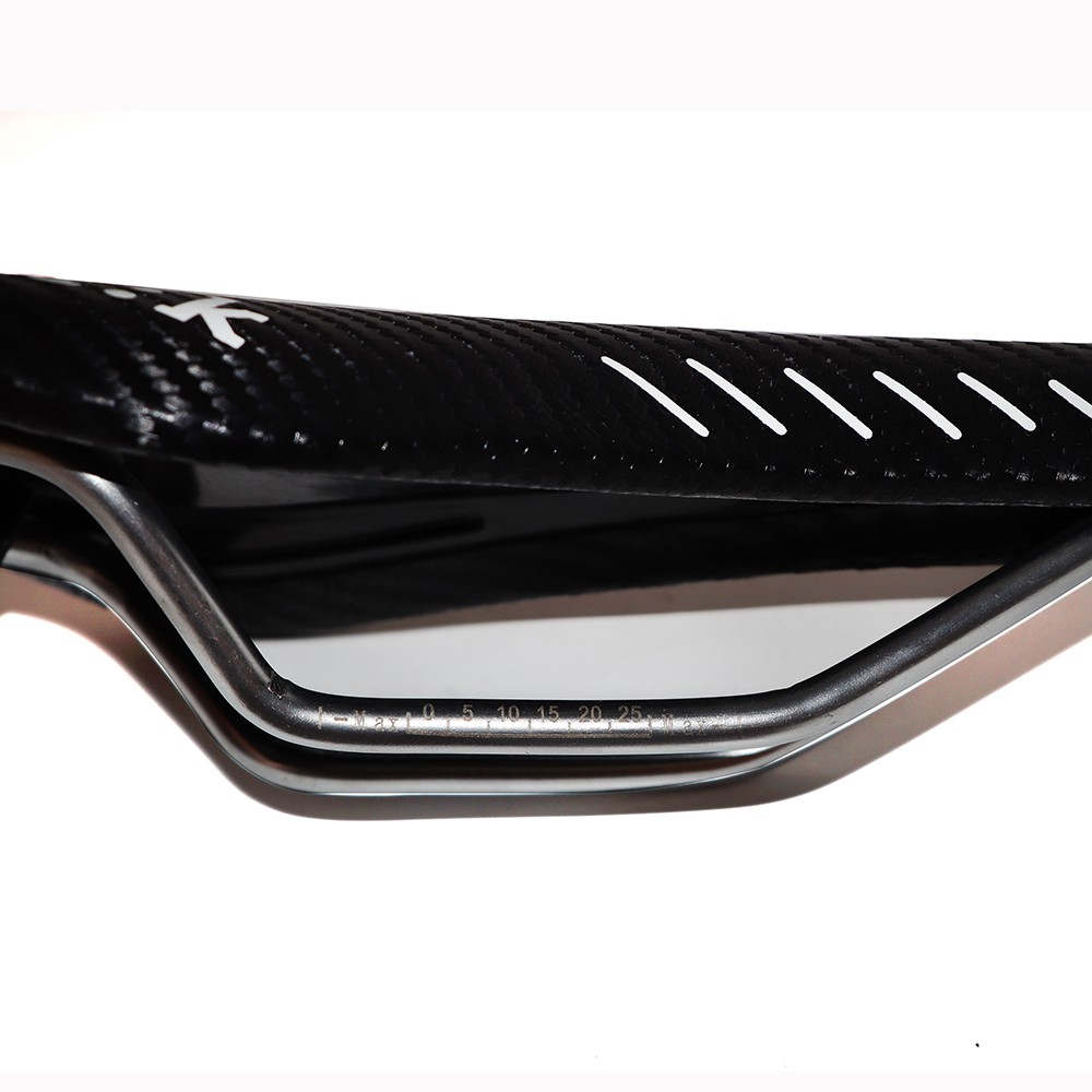 Yên xe đạp leo núi bằng sợi carbon siêu nhẹ thoải mái cho nam nữ