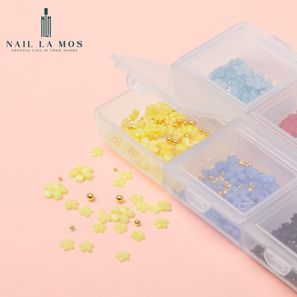 Khay phụ kiện hoa nhí nail mix 6 màu rất xinh – hoa sứ nhí nail mix bi trang trí móng phong cách Hàn Nhật