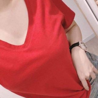 Áo phông nữ cổ tim