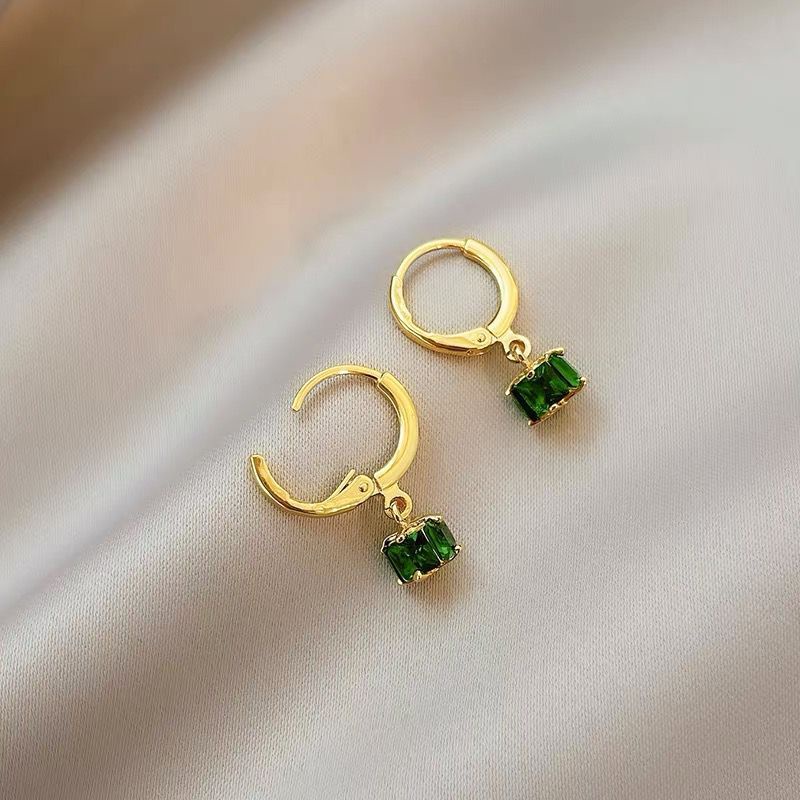 Khuyên tai đính đá zircon màu ngọc lục bảo thời trang