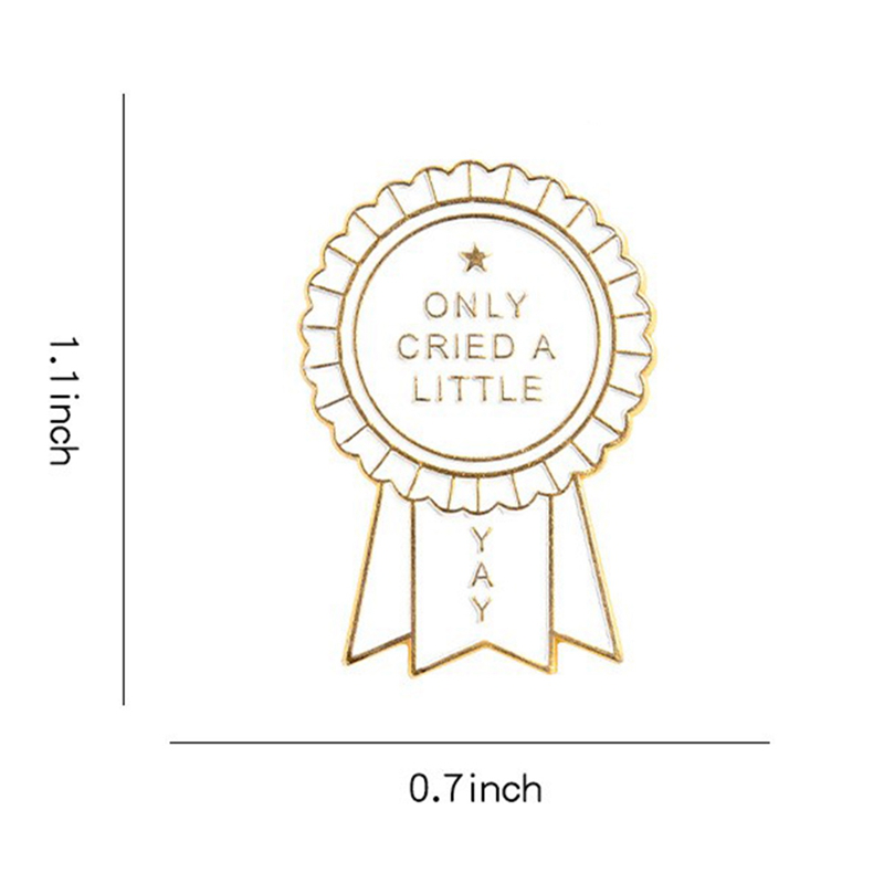 Huy Hiệu Cài Áo Kim Loại Tráng Men Hình Chữ Cái Đáng Yêu